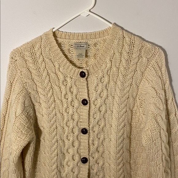 Vtg. LLBean 100% Wool Cardigan Sweater Cream Cable Knit Button Front Women’s S - Picture 3 of 12